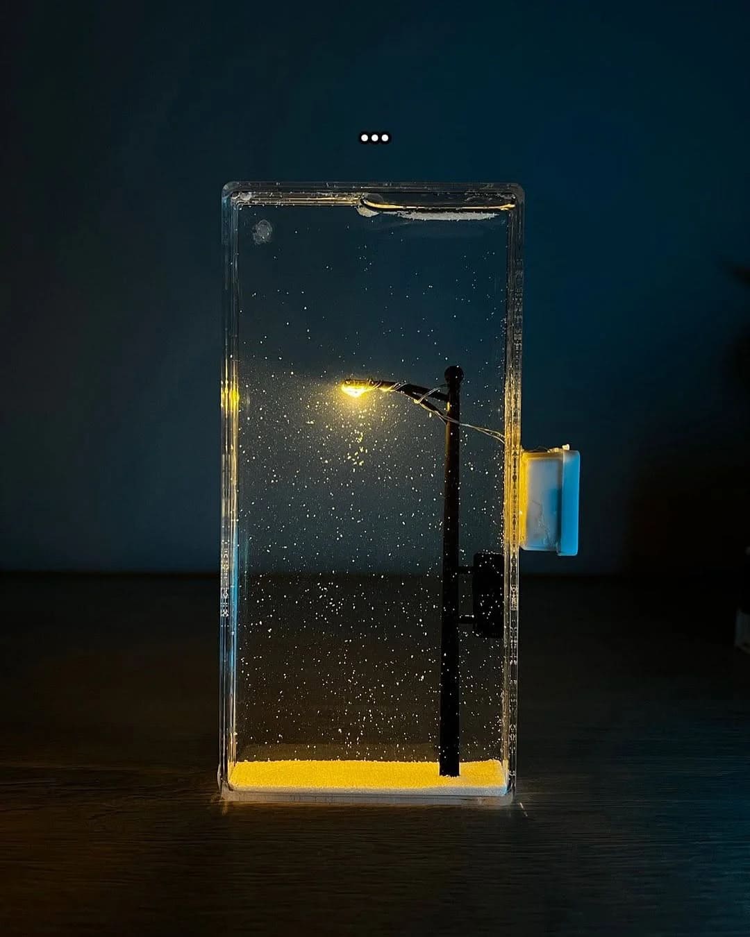 Frost Glow - Snowy Flowing Night Light